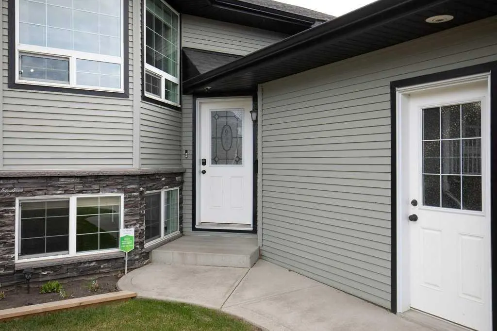 124 Vincent Close — photo 3