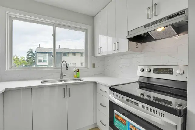6440 4 Street NW #139