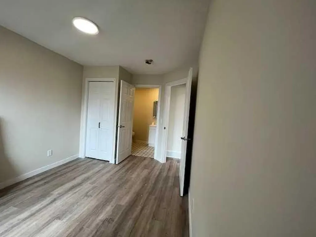 406 Main Street — photo 3