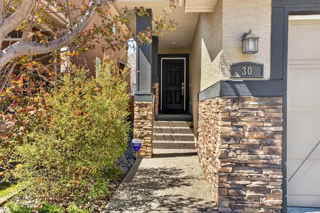 30 Cranarch Circle SE — photo 2