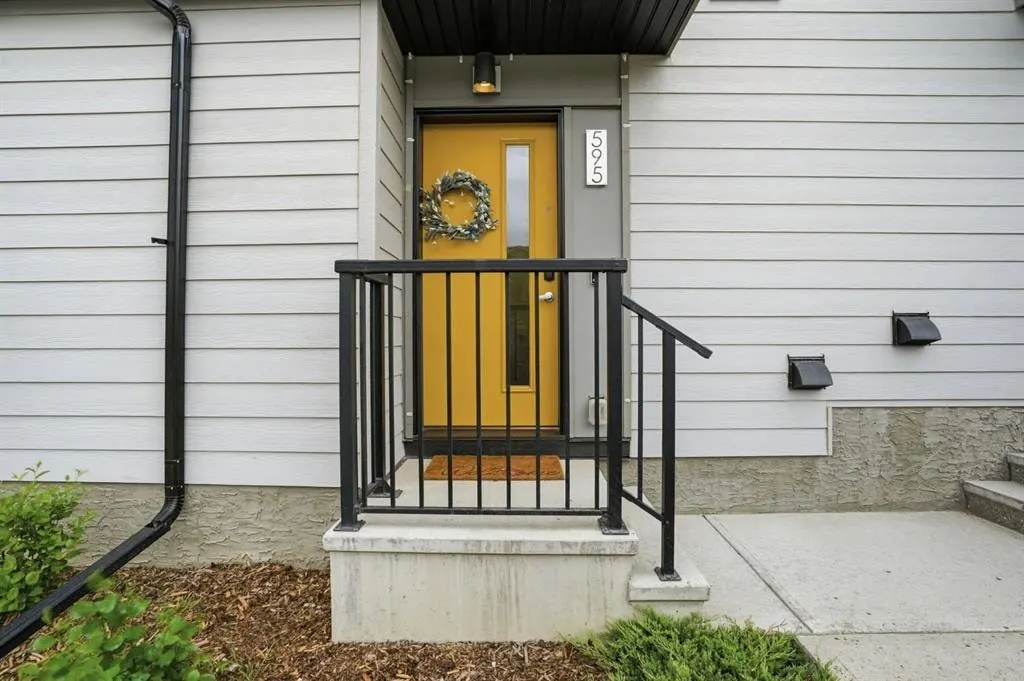 595 Evanston Link NW — photo 2