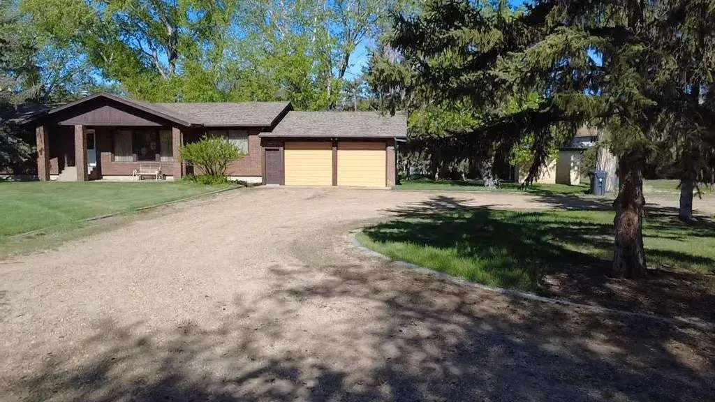 31 Larch Avenue — photo 1