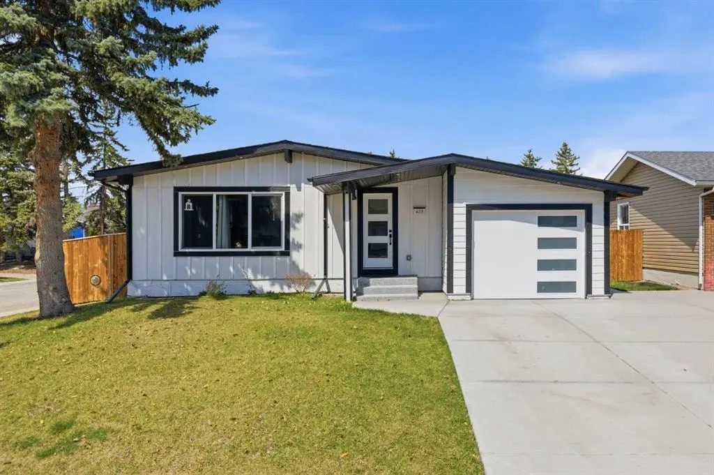 428 Queen Anne Way SE — photo 1