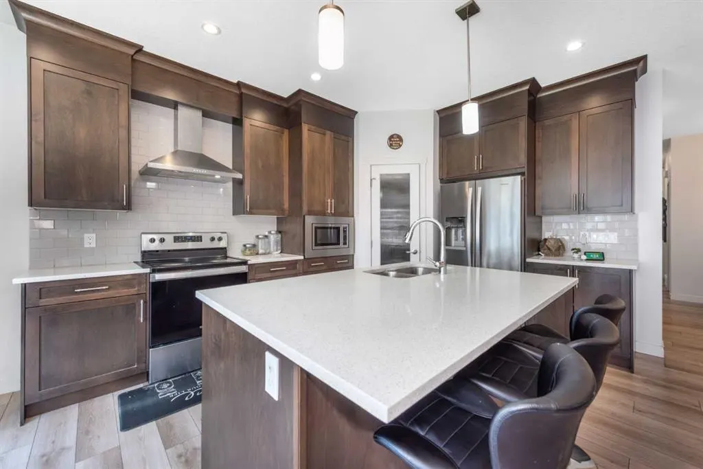 32 Saddlestone Way NE — photo 3