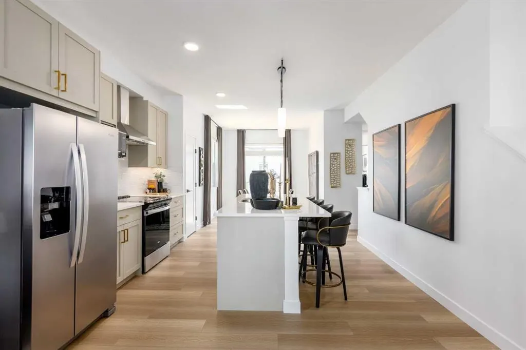 437 Alpine Avenue SW #801 — photo 3