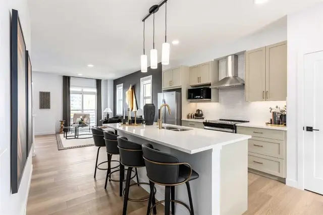 437 Alpine Avenue SW #801