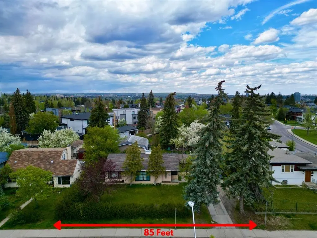 2110 26 Avenue SW — photo 2