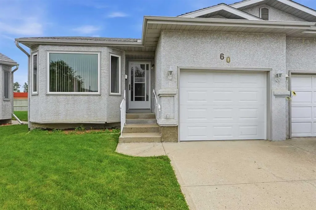 60 Rundlelawn Green NE — photo 2