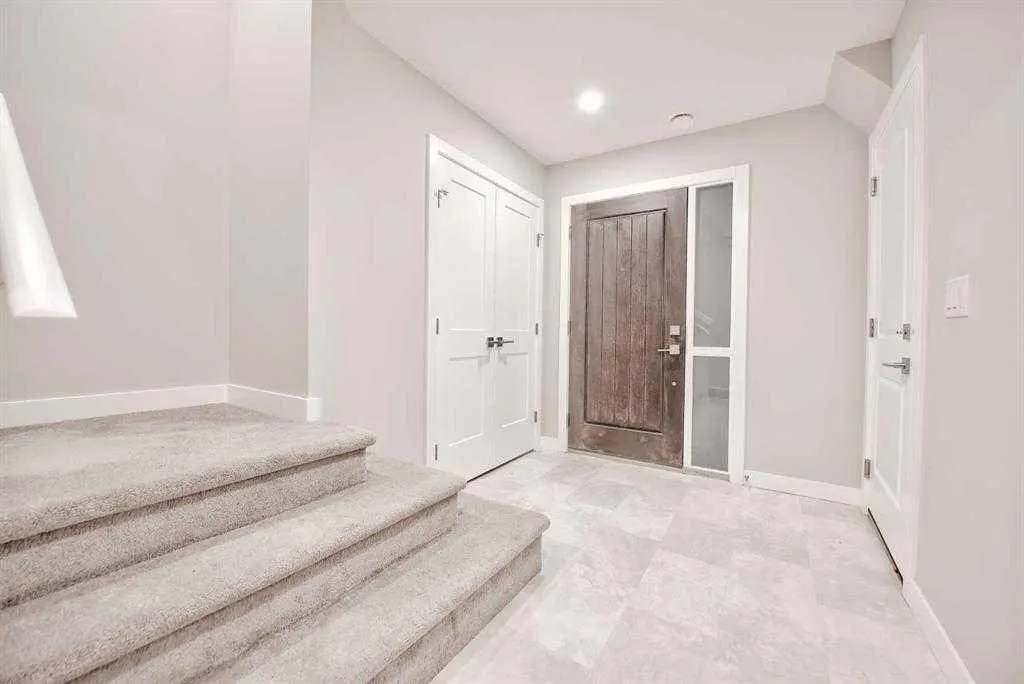 917 Crestridge Common SW — photo 2