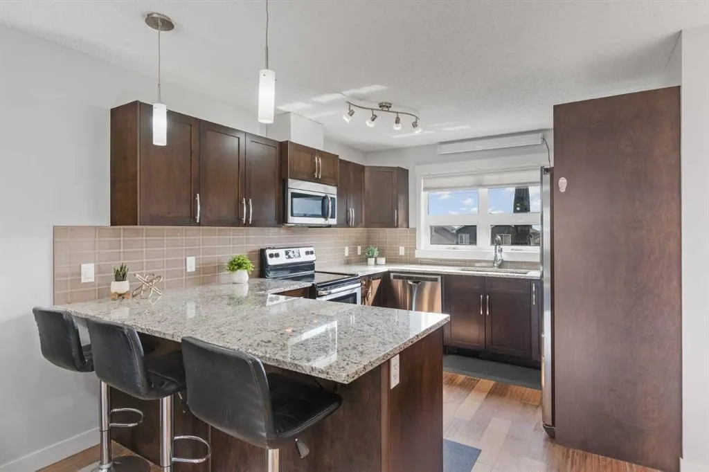 230 Covecreek Circle NE — photo 3