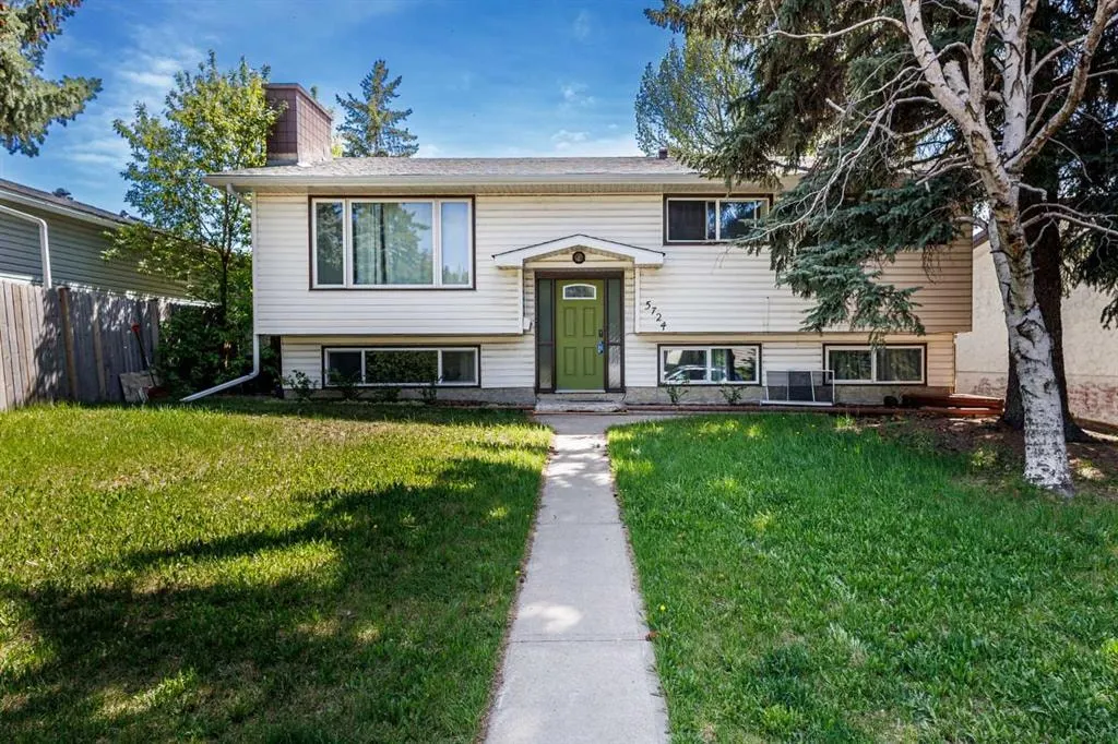 5724 Dalmead Crescent NW — photo 1