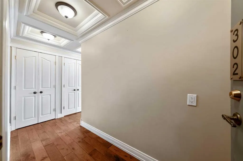 1208 14 Avenue SW #302 — photo 2
