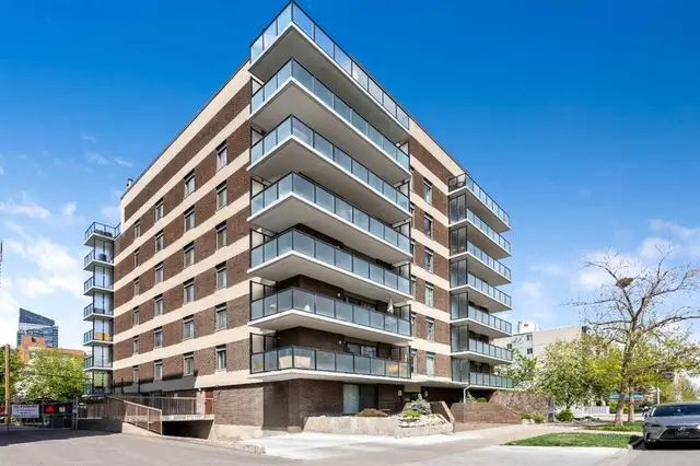 1208 14 Avenue SW #302