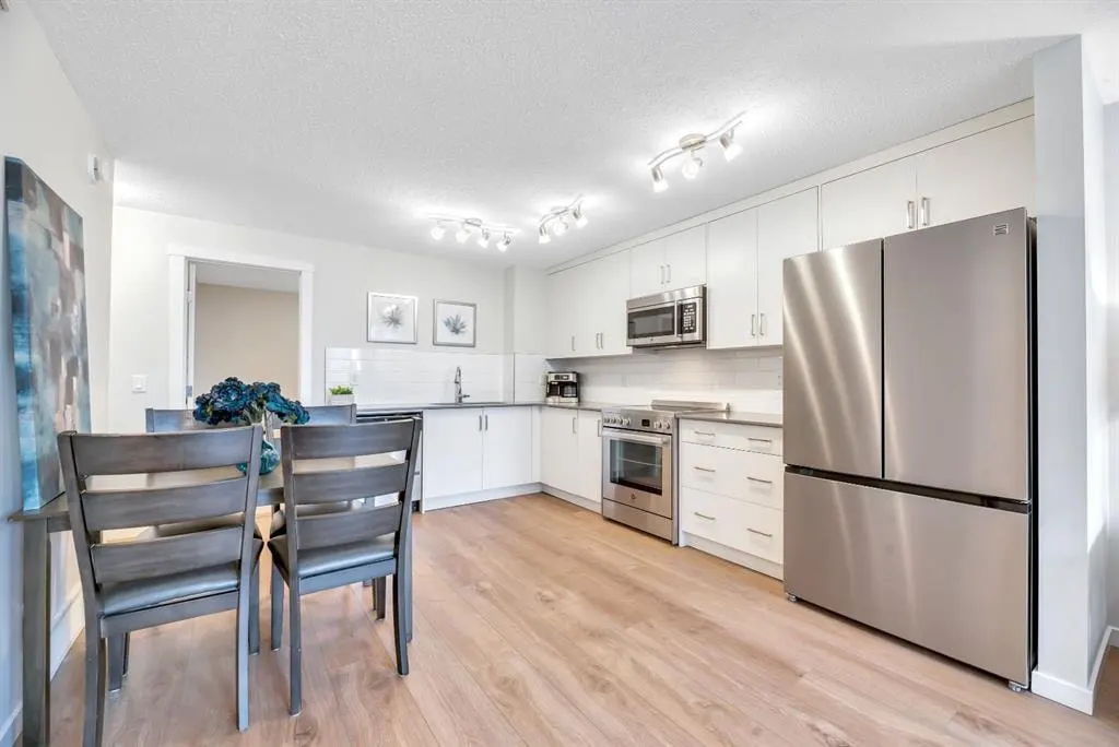 314 Cranbrook Square SE — photo 3