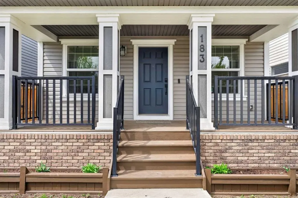 183 Copperpond Street SE — photo 2