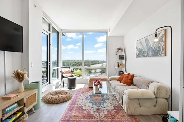 615 6 Avenue SE #808