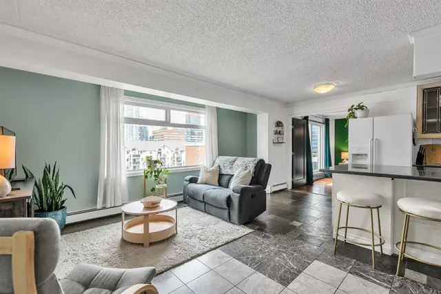 128 15 Avenue SW #605