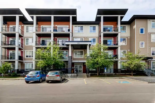 20 Walgrove Walk SE #120