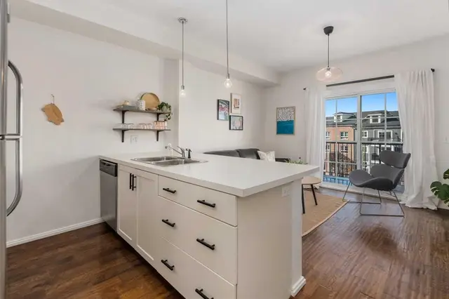 279 Copperpond Common SE #1403