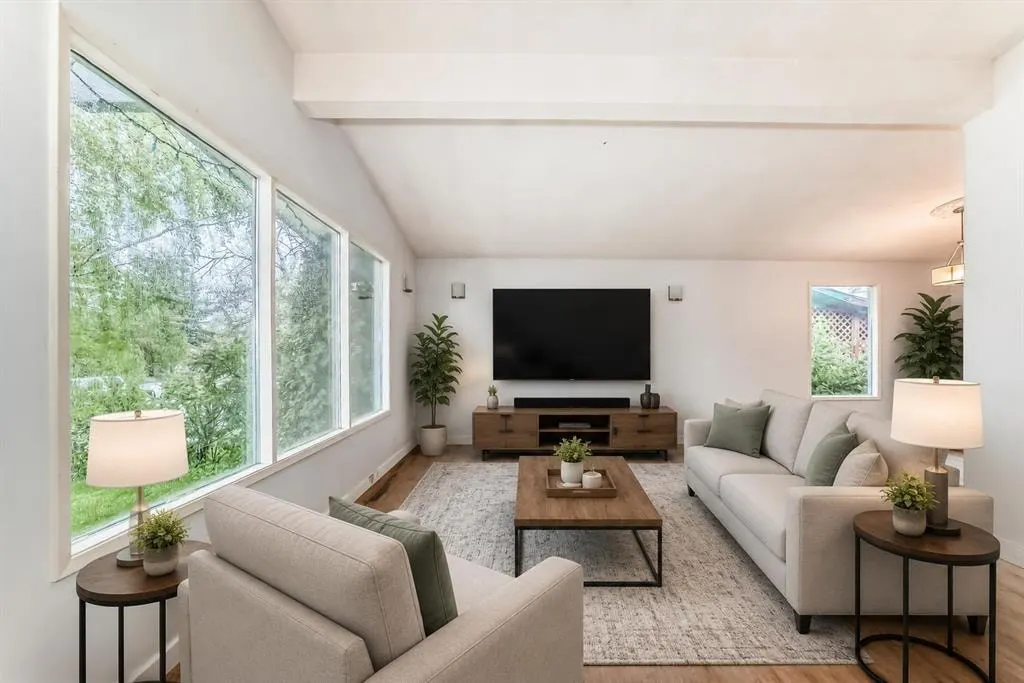544 Penworth Way SE — photo 3