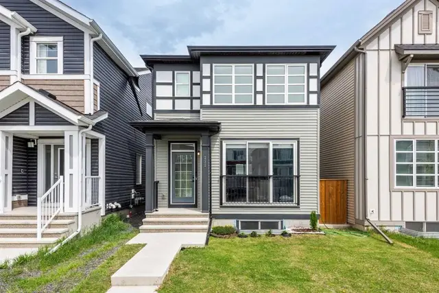 232 Walgrove Way SE