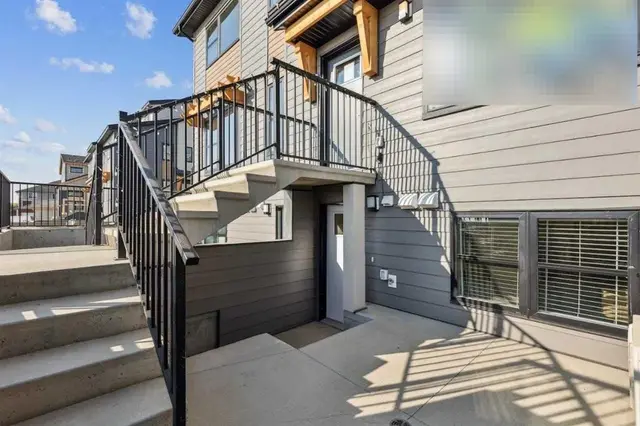 135 Mahogany Parade SE #1112