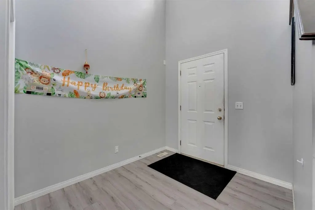 153 Saddlemead Road NE — photo 3