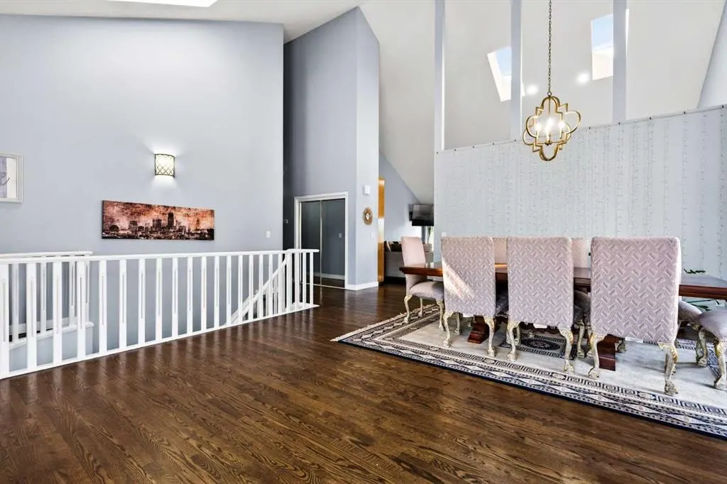 876 Shawnee Drive SW — photo 2