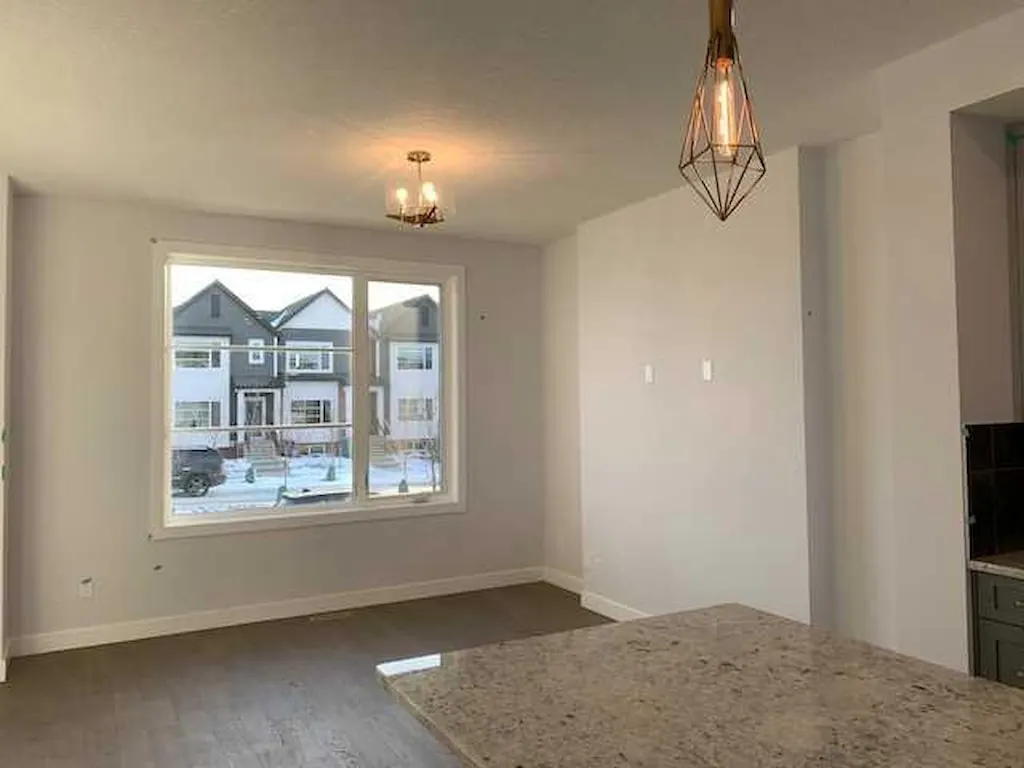 139 Ambleridge Street NW — photo 2