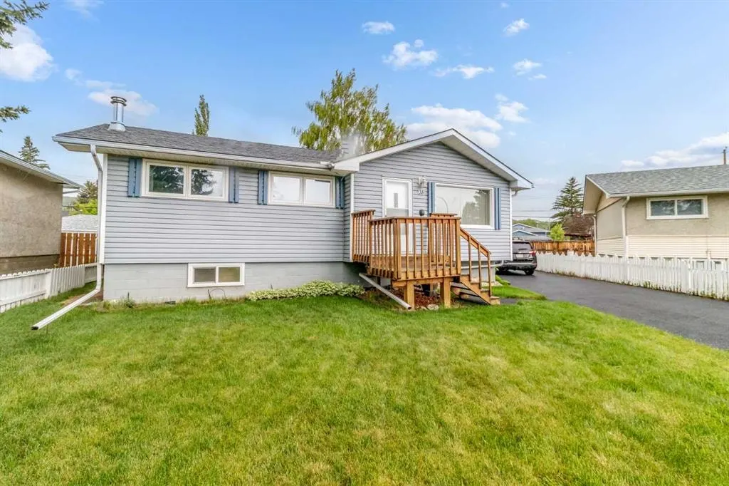 35 Beaupre Crescent — photo 2