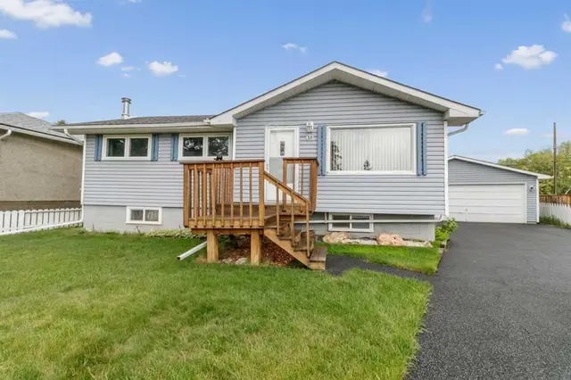 35 Beaupre Crescent