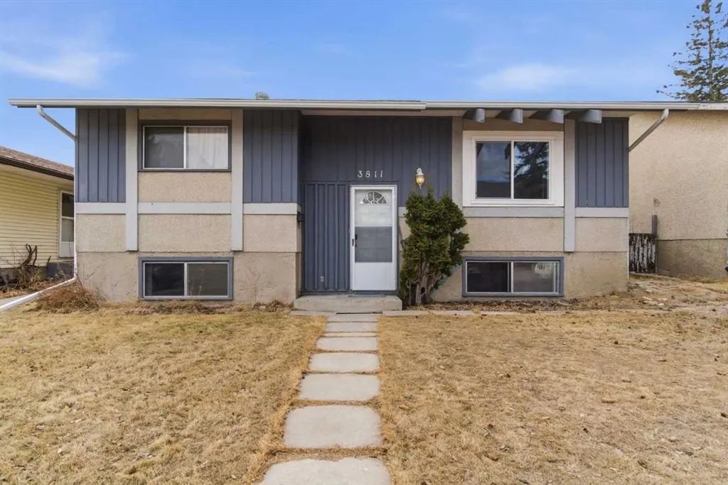 3811 14 Avenue NE — photo 2