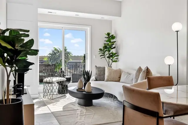 255 Les Jardins Park SE #408