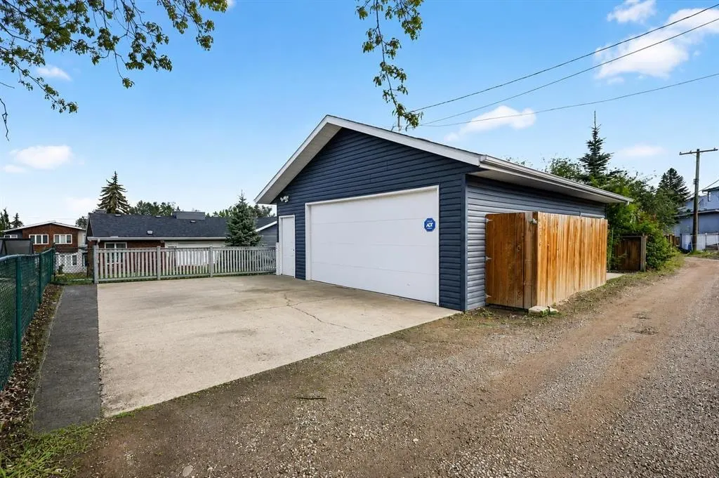 2316 Richmond Road SW — photo 3