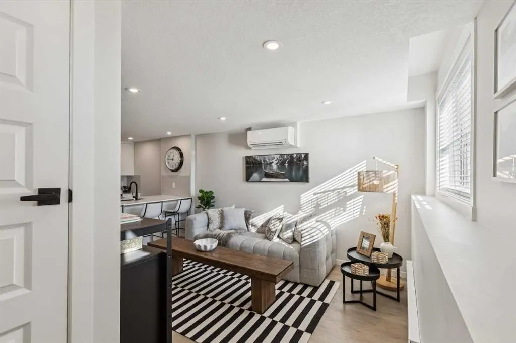 63 Belmont Passage SW #110 — photo 2
