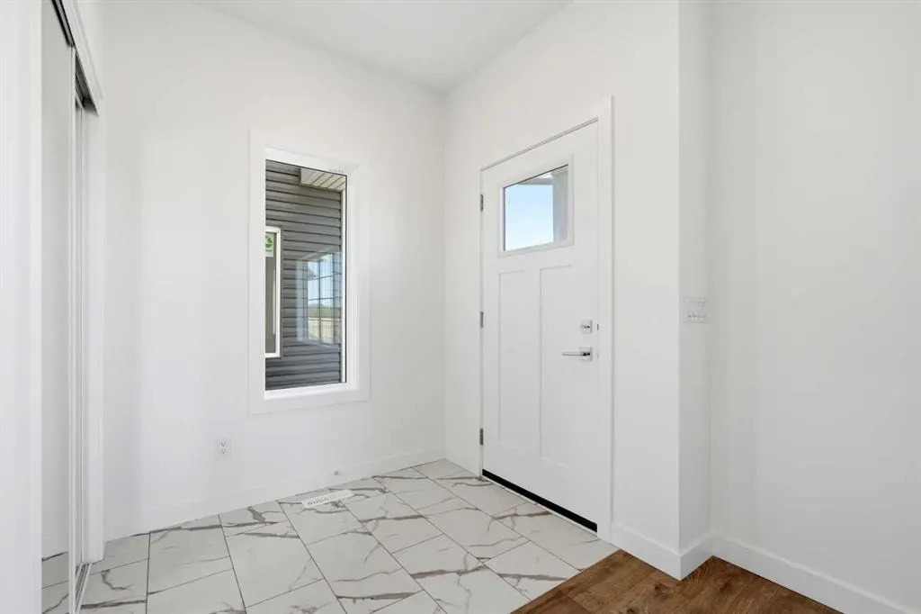 9993 Huxbury Drive NE — photo 2