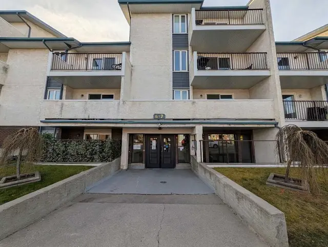 647 1 Avenue NE #108