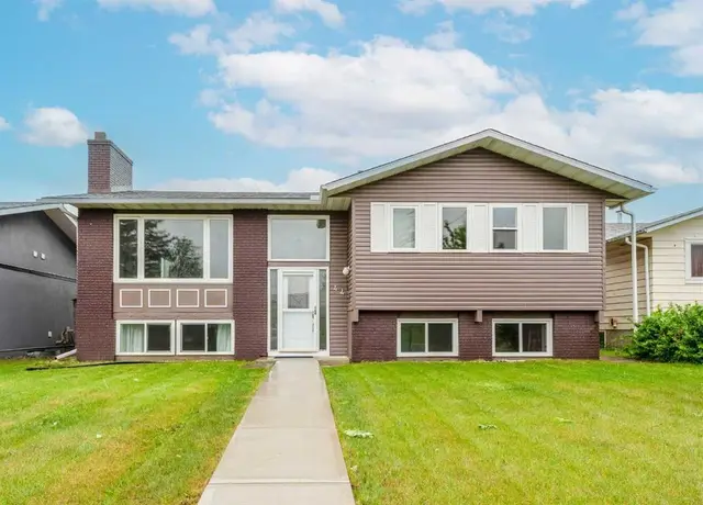 44 Whiteridge Place NE