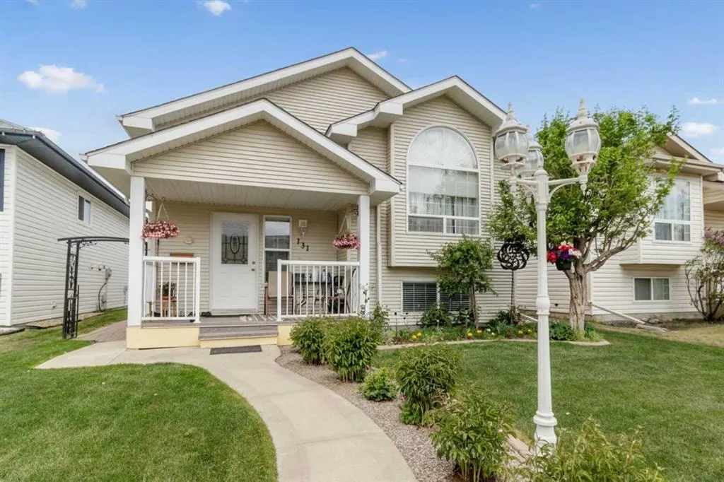 131 Deschner Close — photo 2