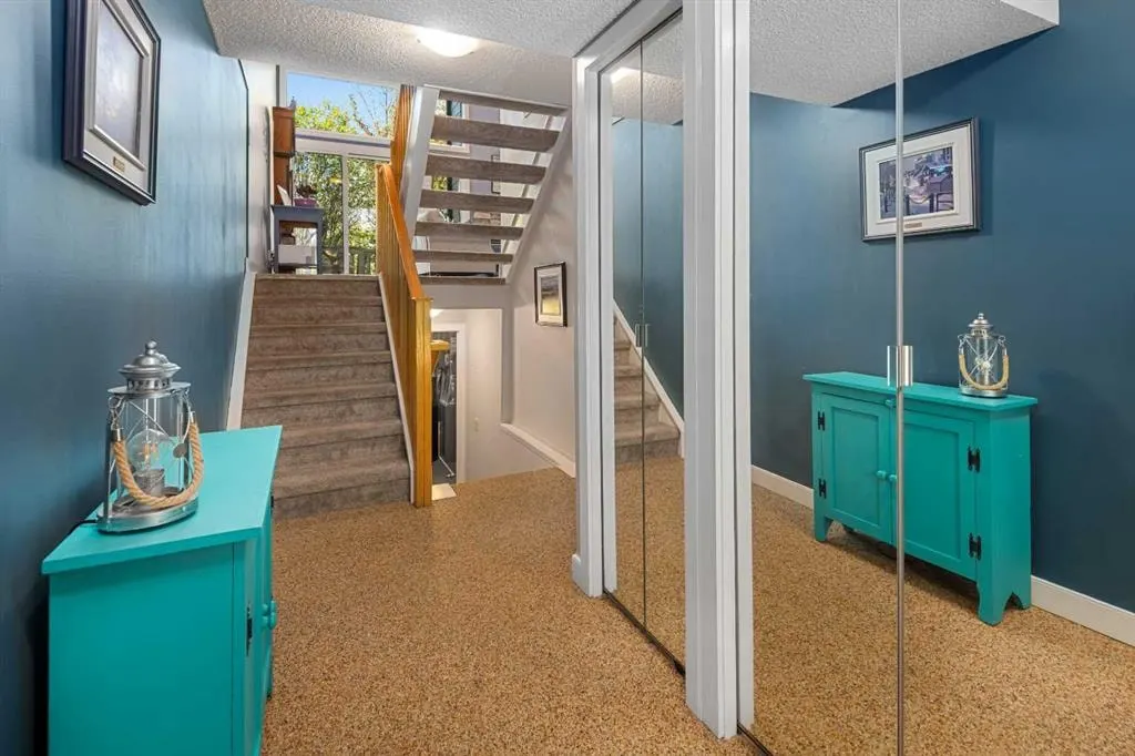 185 Woodridge Drive SW #3 — photo 3