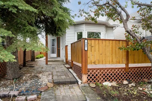 107 Tararidge Close NE
