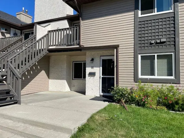 81 Cedar Springs Gardens SW