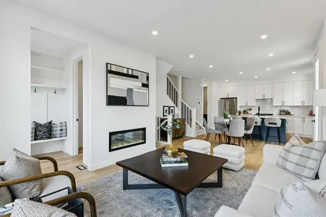 440 32 Avenue NW #3