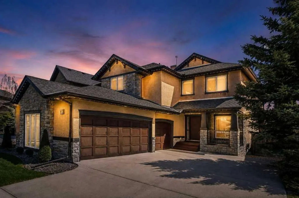 23 Aspen Stone Crescent SW — photo 1
