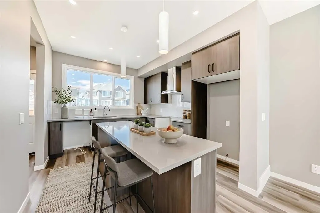 1342 Mahogany Boulevard SE — photo 3