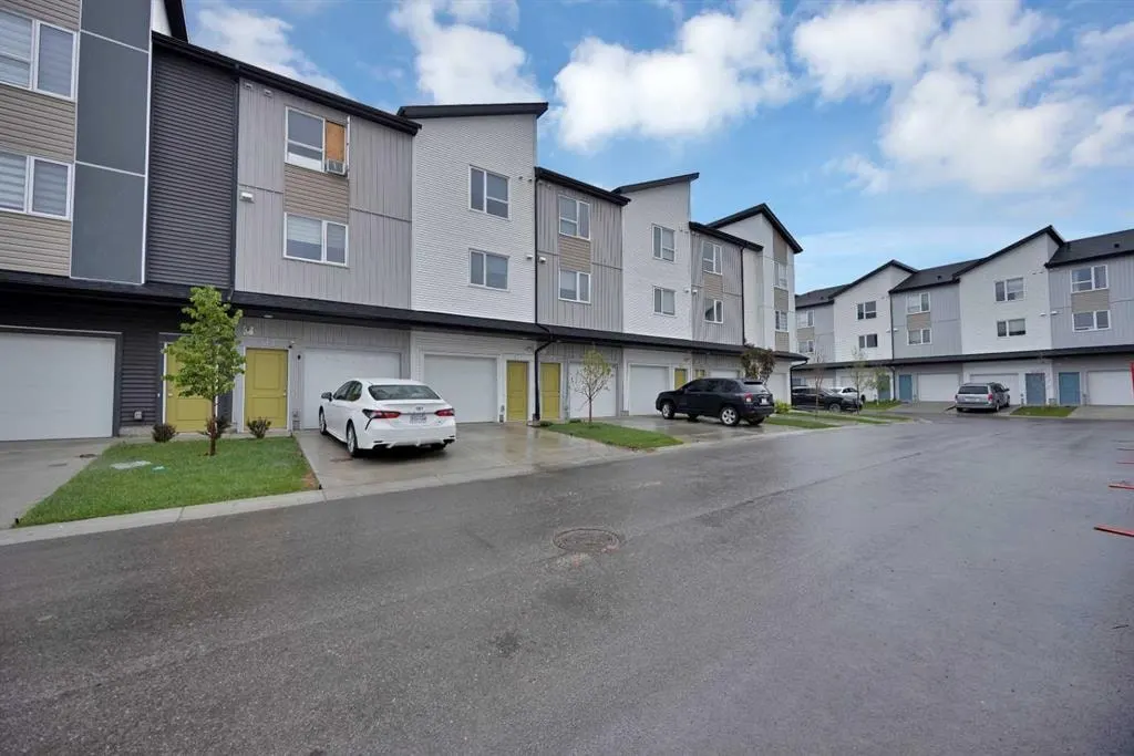 301 Redstone Boulevard NE #411 — photo 3