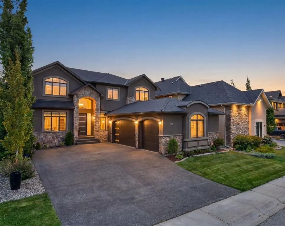 32 Aspen Meadows Manor SW — photo 1