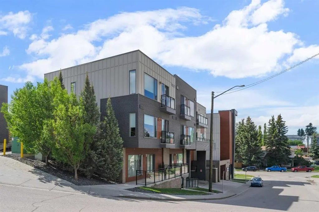 93 34 Avenue SW #316 — photo 1