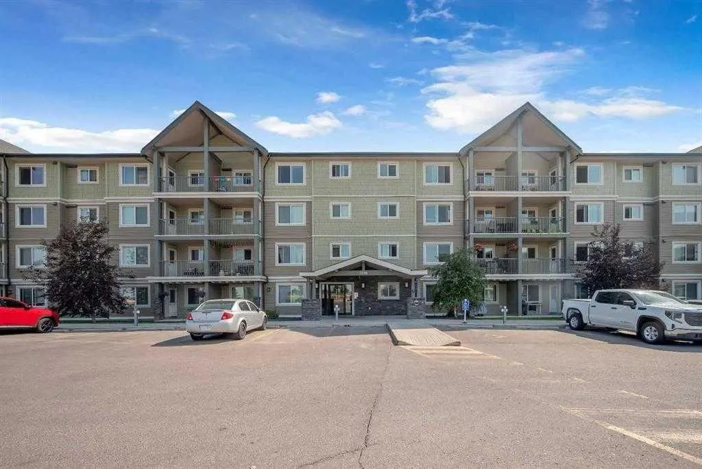 181 Skyview Ranch Manor NE #2208 — photo 1