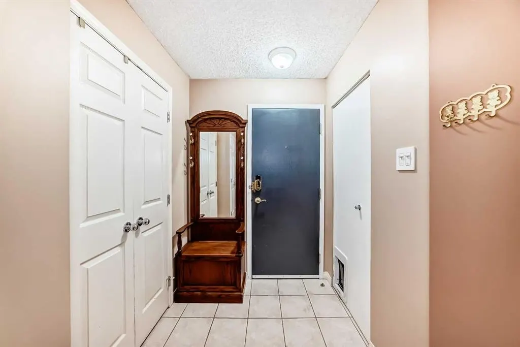 659 4 Avenue NE #208 — photo 2